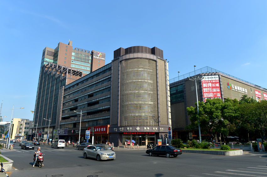 長(zhǎng)城財(cái)富廣場(chǎng)